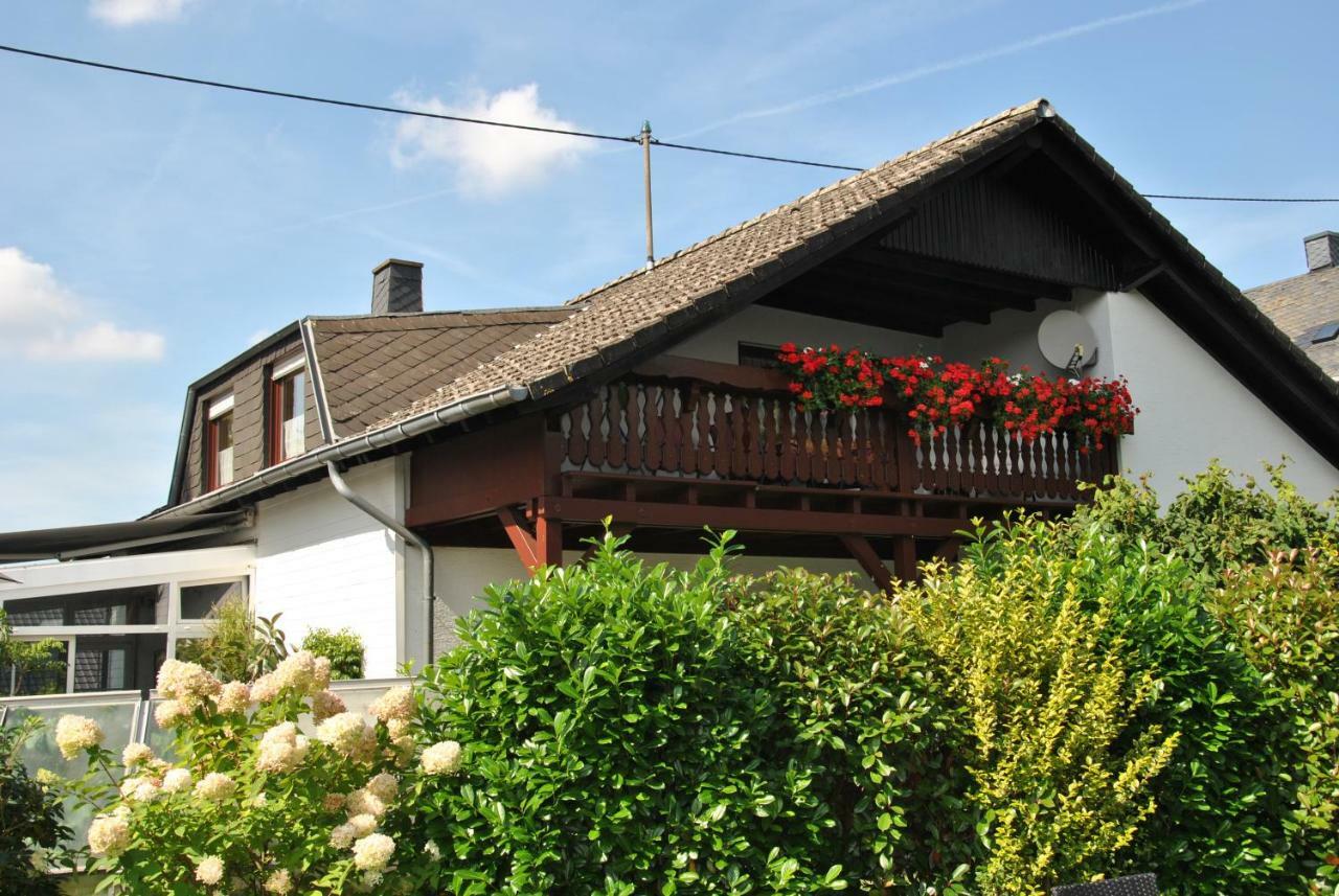 Ferienwohnung Rosengarten Osburg Exterior photo